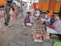 Shradh Pind Daan Gaya in Vishnupad Road, Gaya